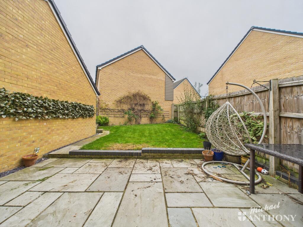 CAM02773G0-PR0368-STILL023