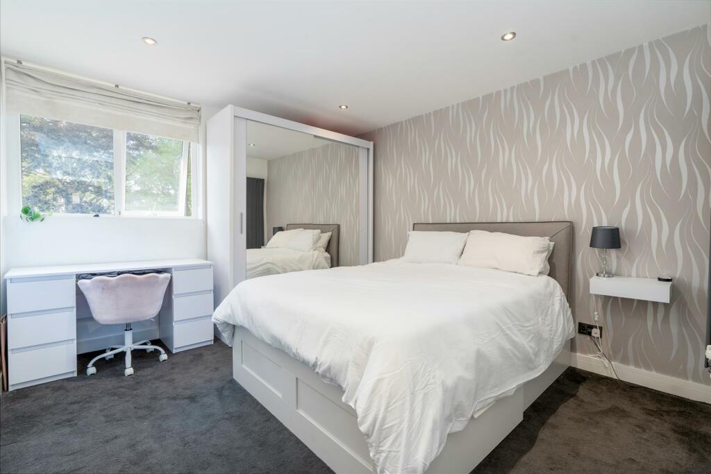 Bedroom Photo 1.jpg