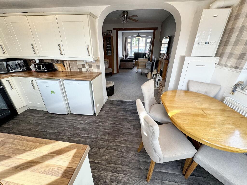 Kitchen/ Dinner