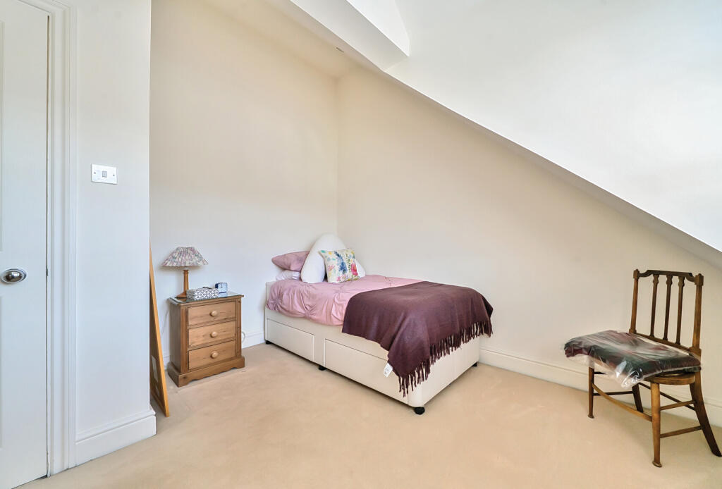 1323823-19-686e53...