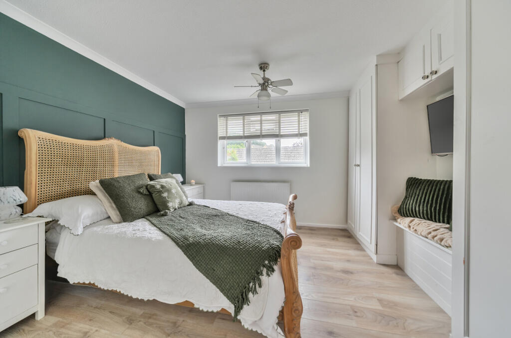 1328709-15-6889fd...