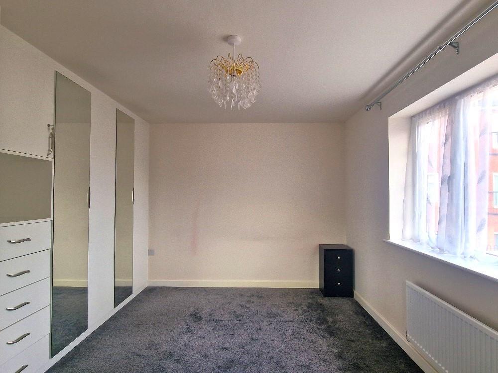 Bedroom 1.jpg