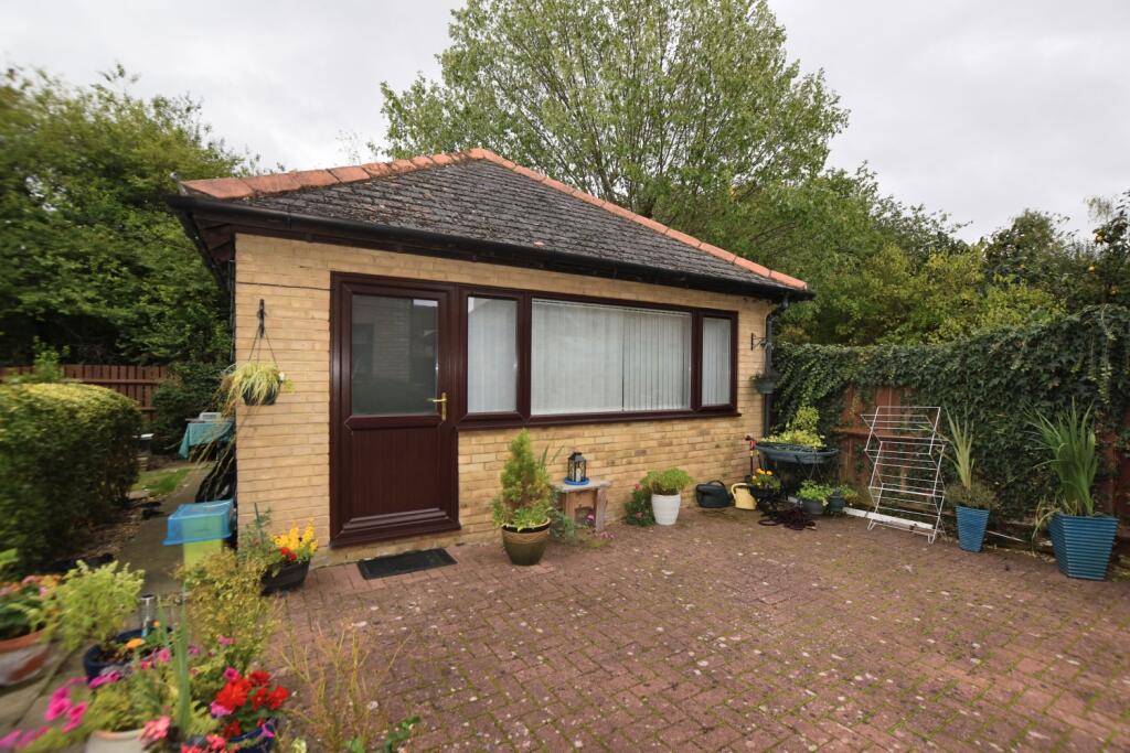 17a Selby Grove front 2