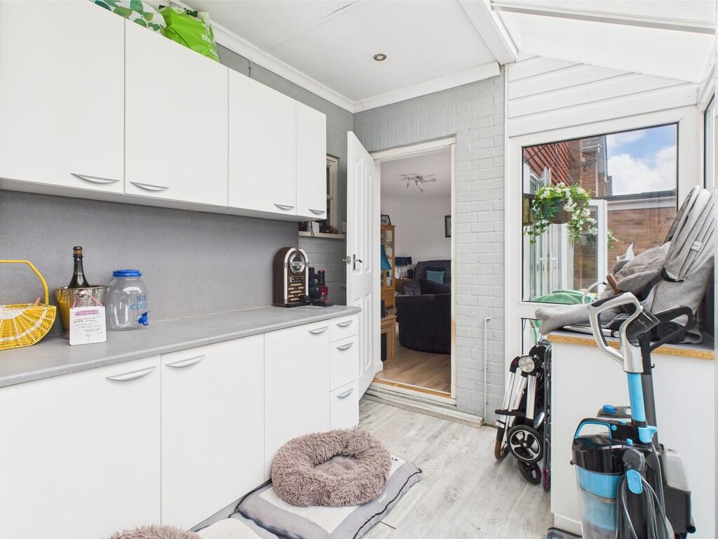 CAM05068G0-PR0028...