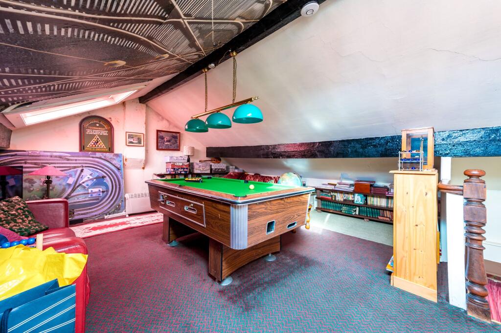 Billiard / Entertainment Room