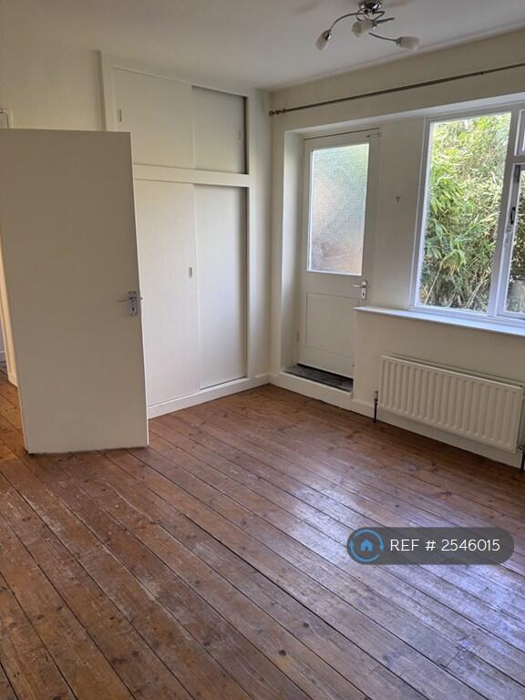 Bedroom Rear Built In Storage