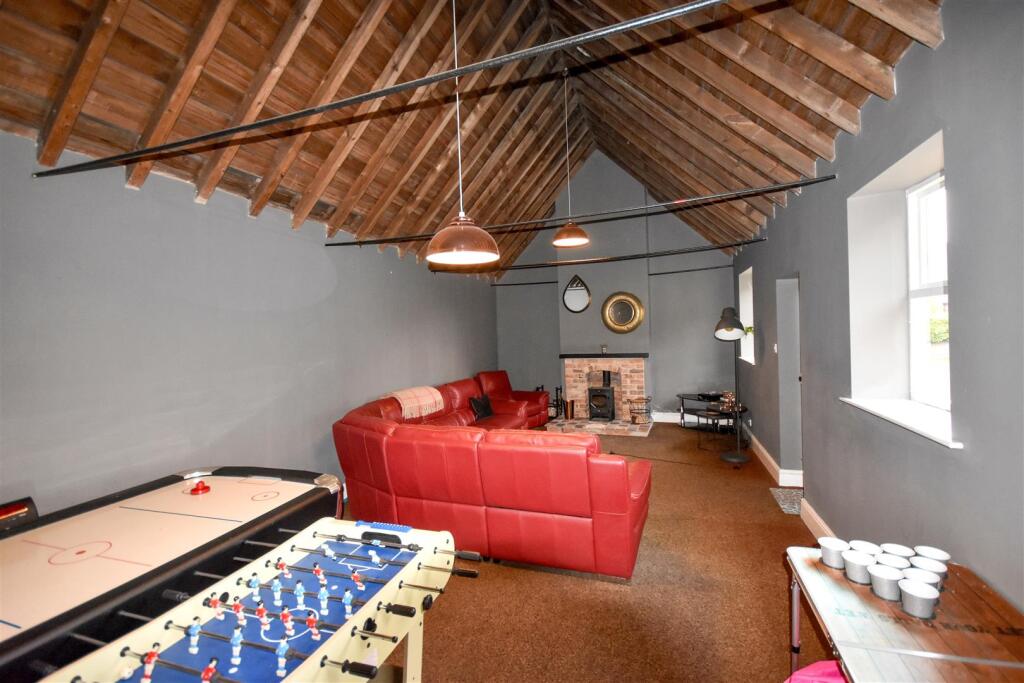 GAMES ROOM