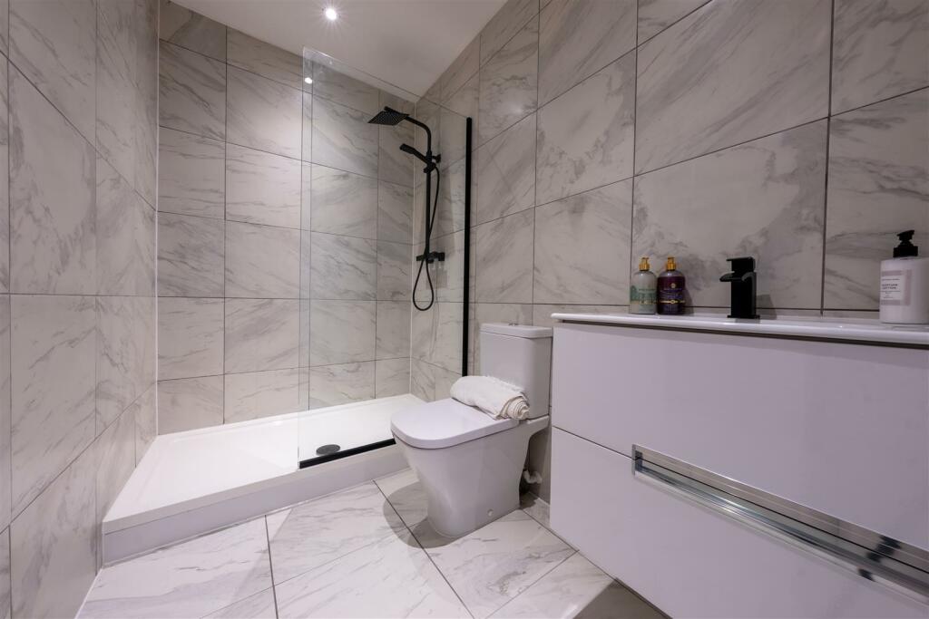 Flat 1 Reside-14.jpg