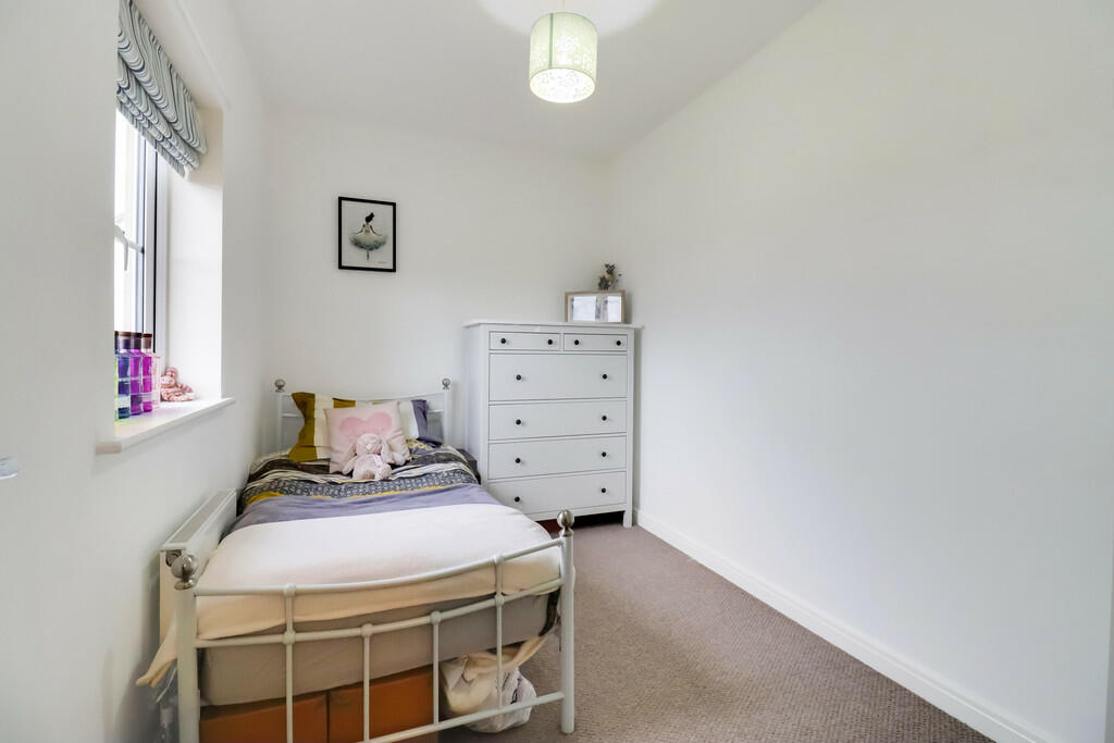 2nd Bedroom