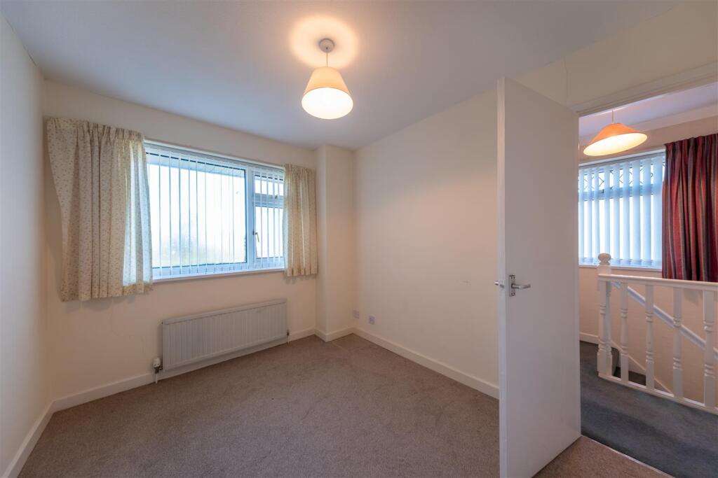 8 Roberts Road-012.jpg