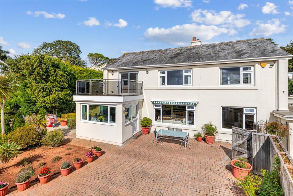 A03 - Ridgwood, Rock End Avenue - 250901.jpg