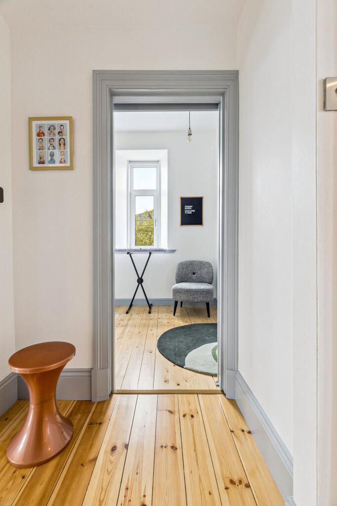 Hall To Bed 3