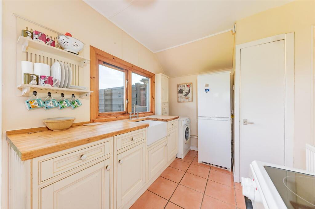 Locheil Cottage, 8 Rosewell Road Kirriemuir-6.JPG
