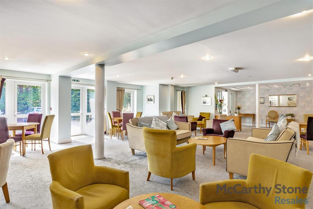 8659918-interior18.jpg