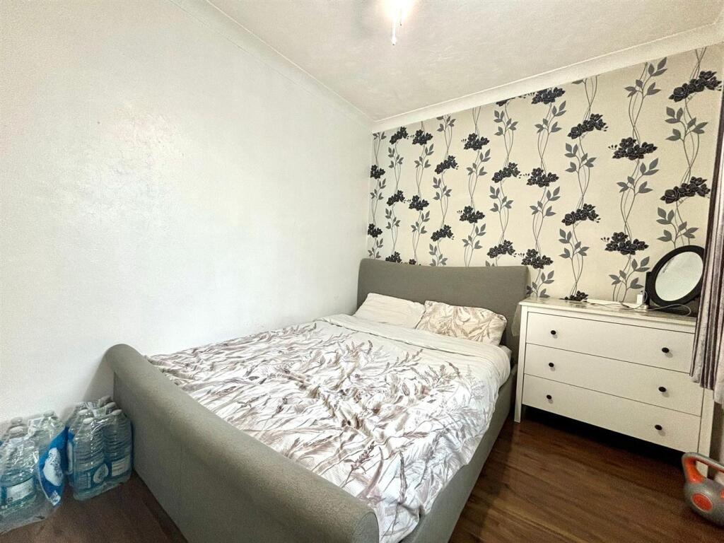 Bedroom 1.jpeg