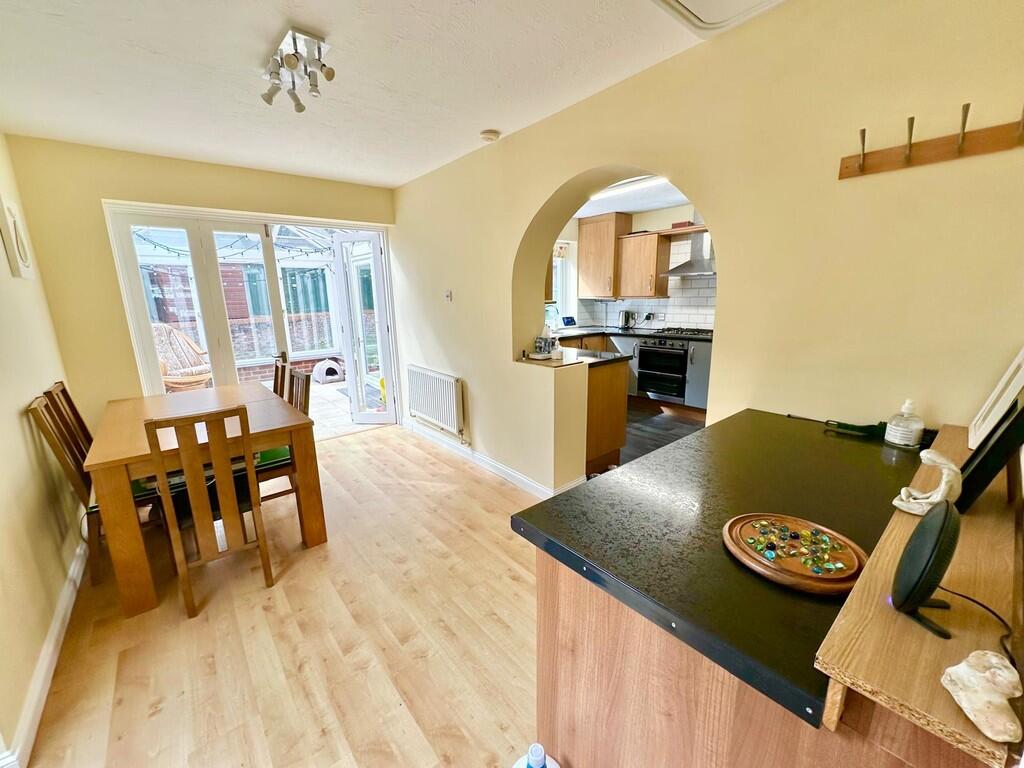 IMG-20250722-WA00...