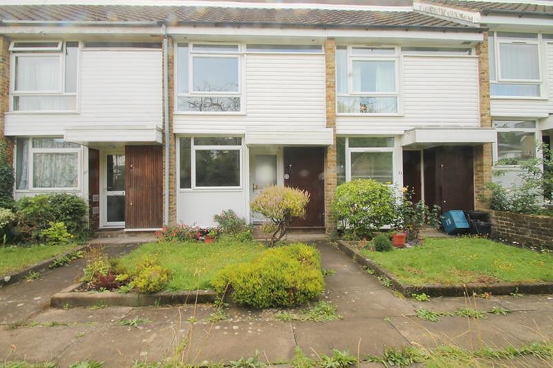 2 bedroom Terraced House in South Croydon