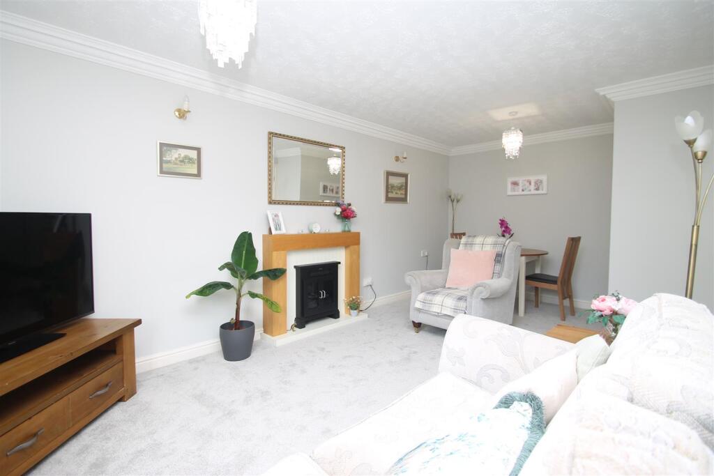 sitting to dining.JPG