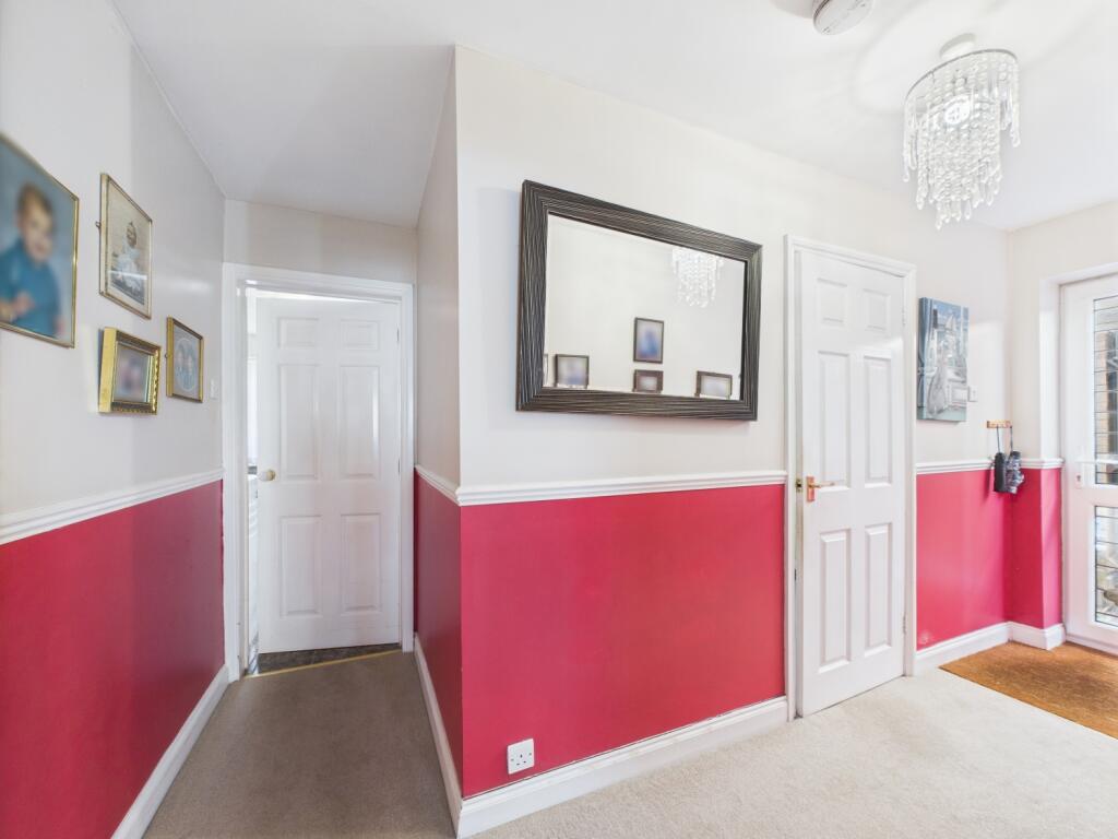 CAM02023G0-PR0161-STILL037