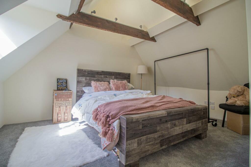 21a Churchgate Street [Bedroom Three] WHATLEY LANE