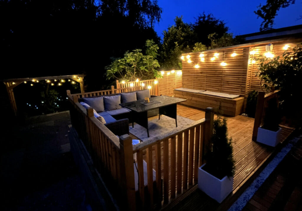 Garden night