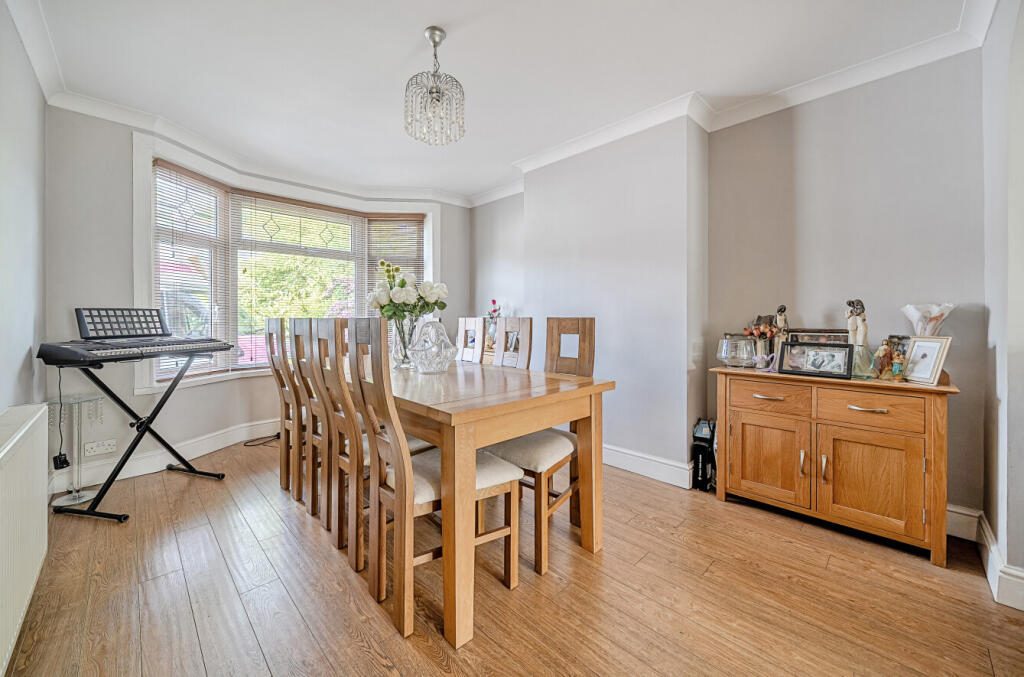 36-682232edb281b-...