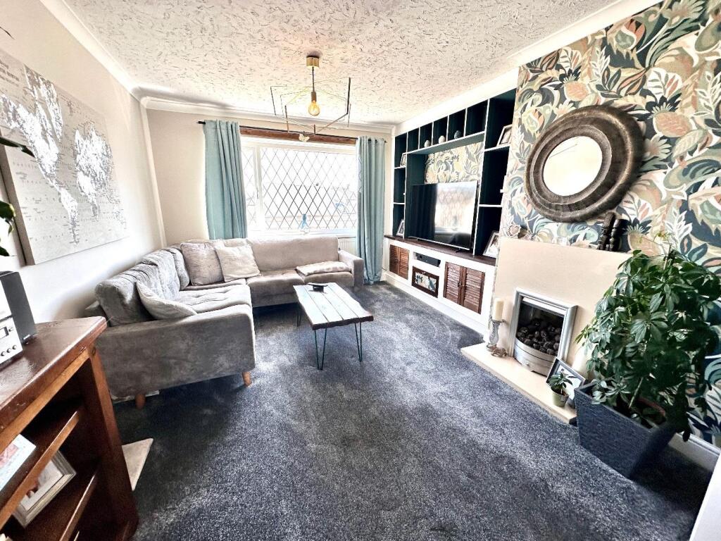 LOUNGE AREA