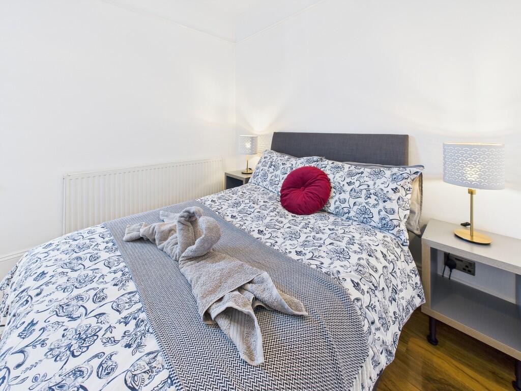 CAM03974G0-PR0120...