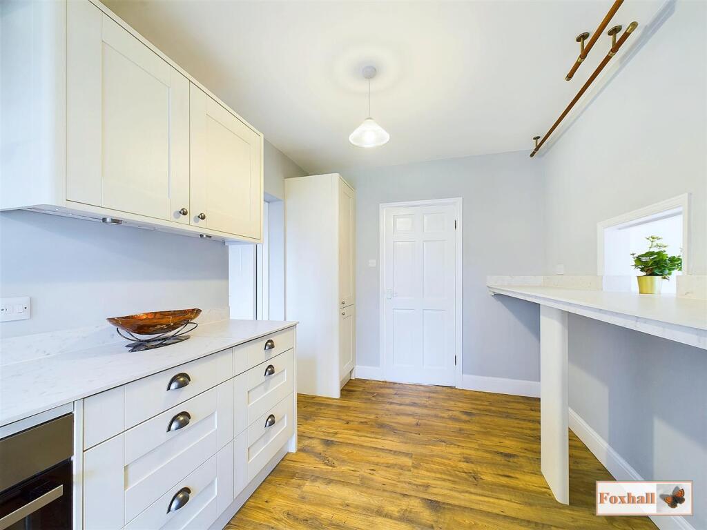 Kitchen / Breakfast Room