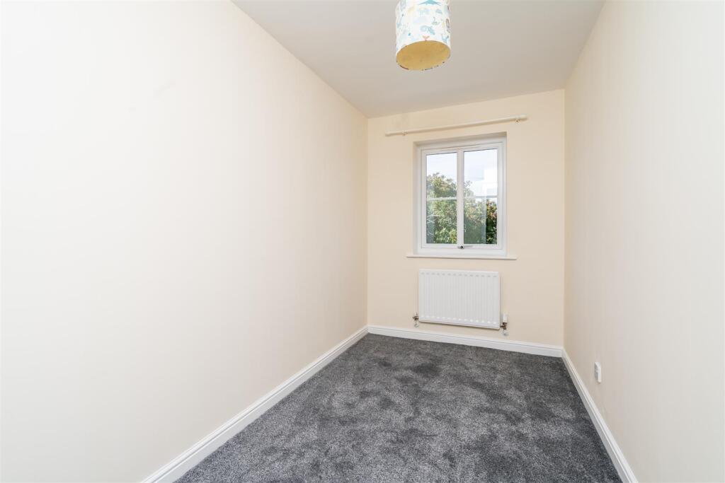 27 Shelfield Close, Hockley Heath_7.jpg