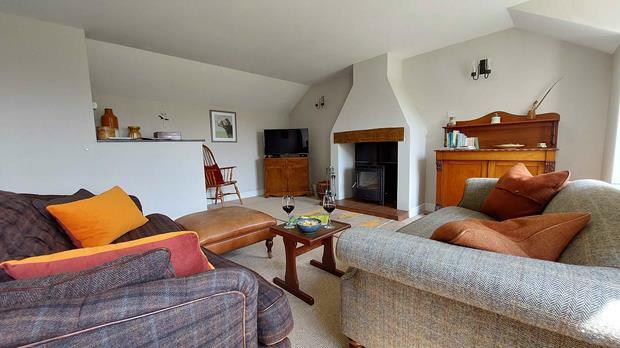 Sitting room 3