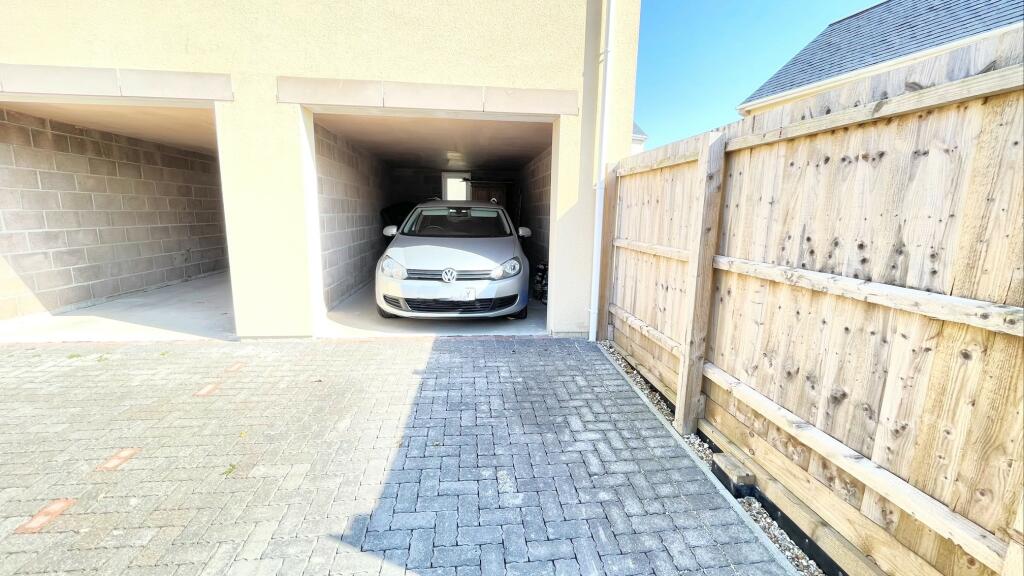 Car Port 1