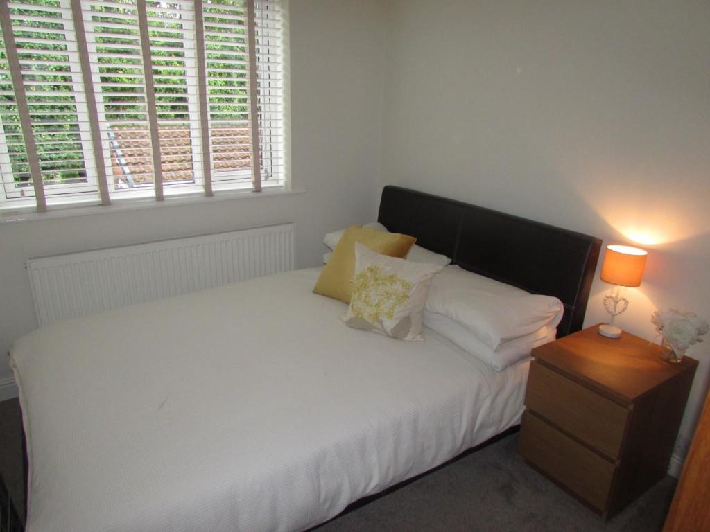 SomersetRd78bed2.JPG