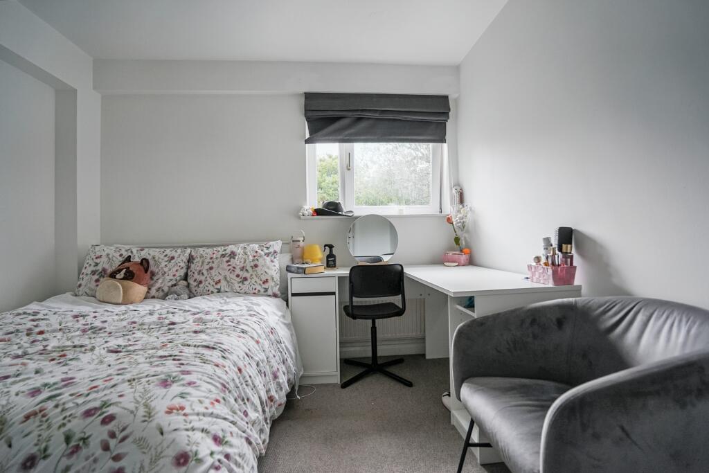 Flat 14, Albert Starr House, Haddonfield Estate, Bush Road, Surrey Quays, London SE8 5AS