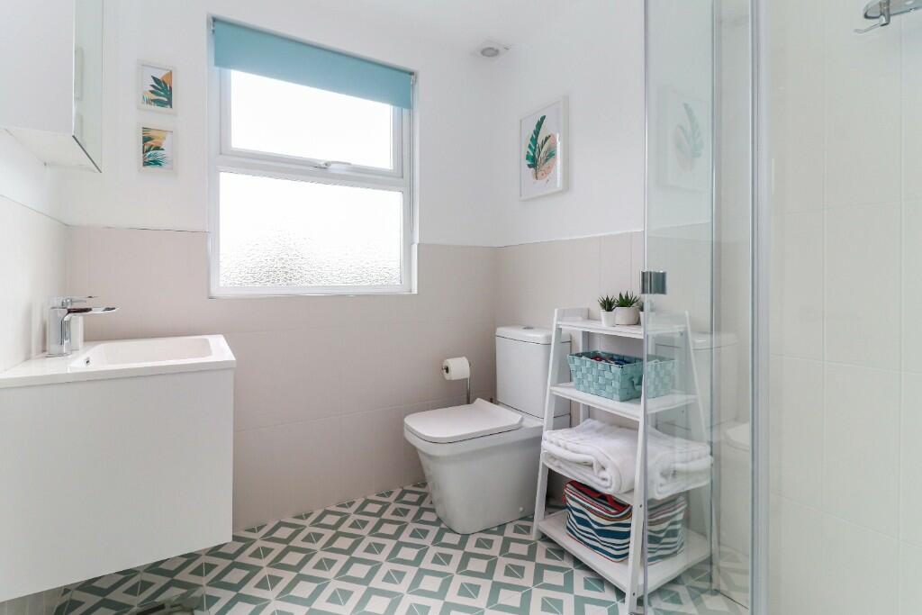 En-suite shower room