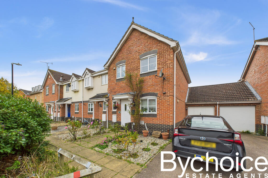 CAM05454G0-PR0063-STILL019