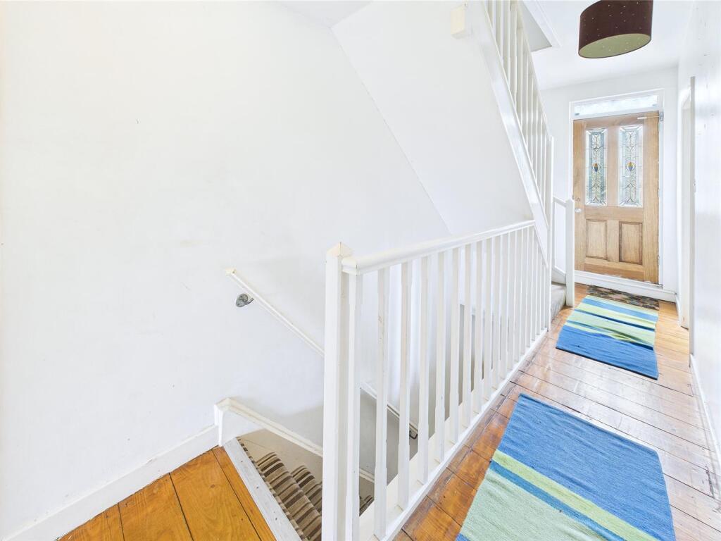 8 - Three-bedroom mid-terrace house.jpg