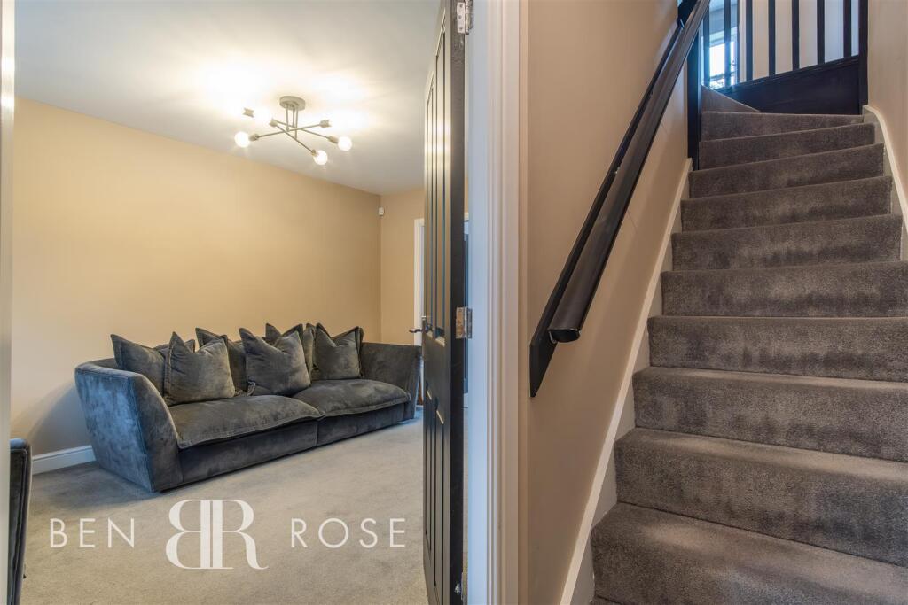 Entrance Hall/Lounge