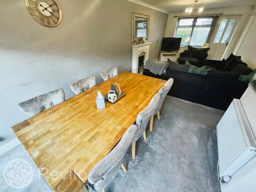 Lounge &amp; Dining Room