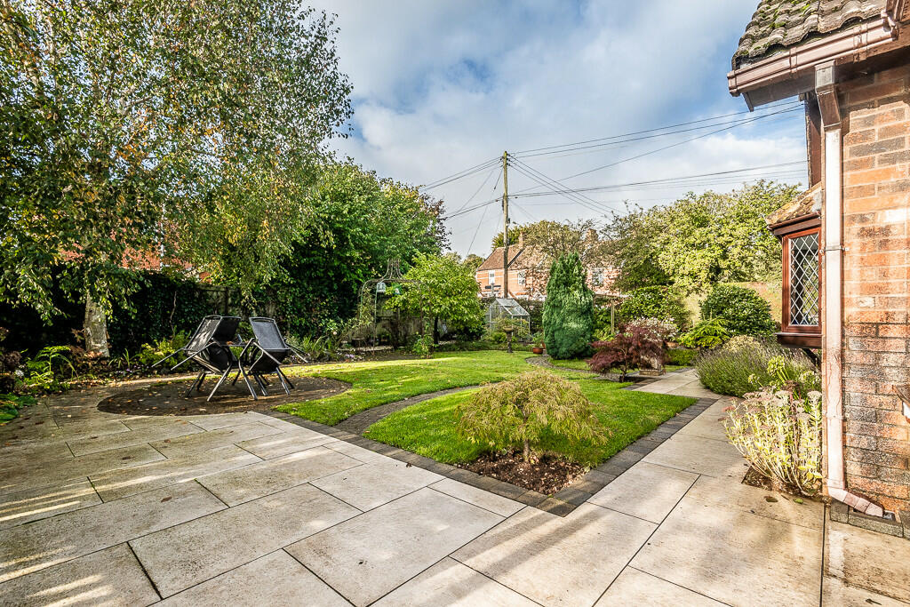 Coombe Cottage - ...