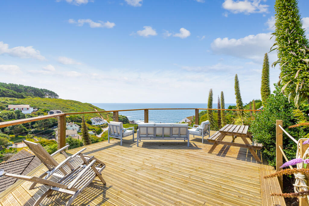 A06 - 6 Furzehill Road Heybrook Bay - 250718