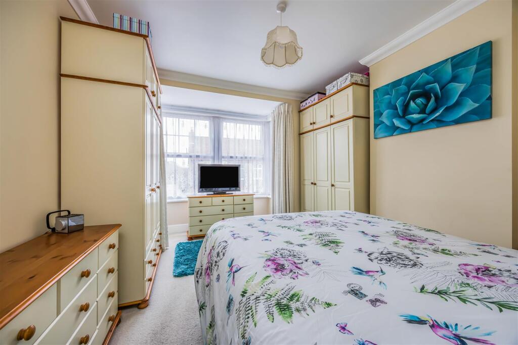 2A Wesley Grove, Copnor-Small-PorticoMarketing-Sol