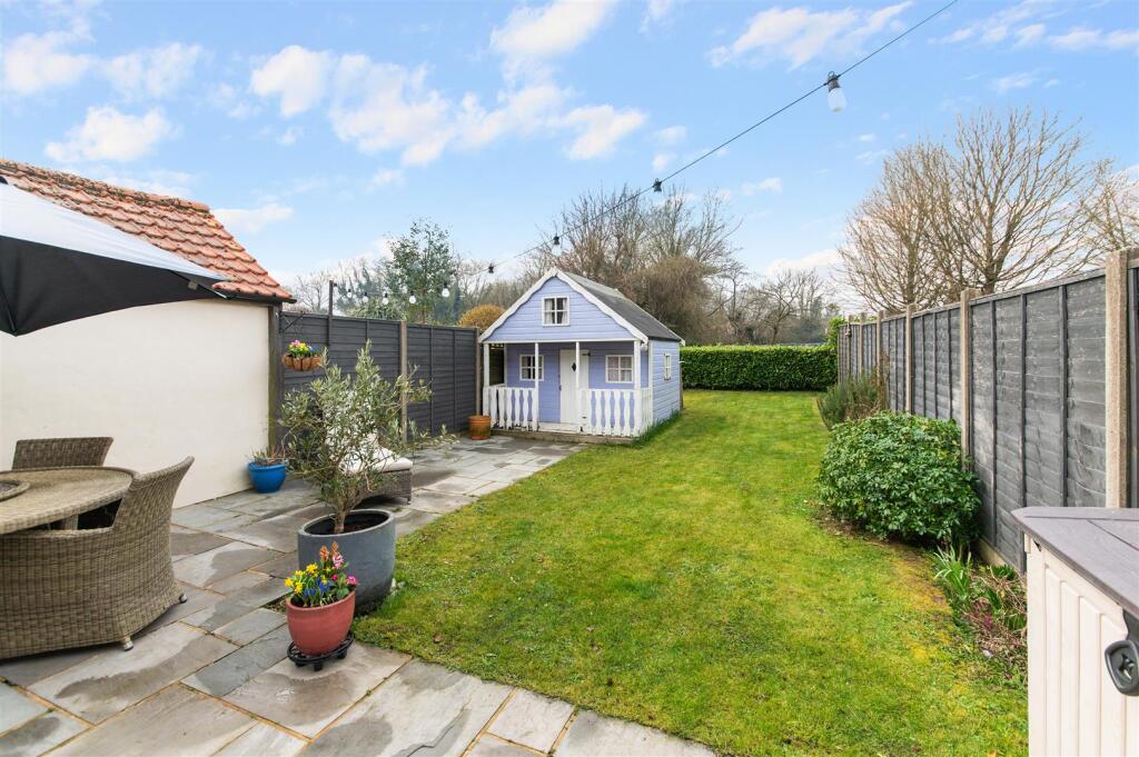 CHIPSTEAD WAY,42- (15).jpg