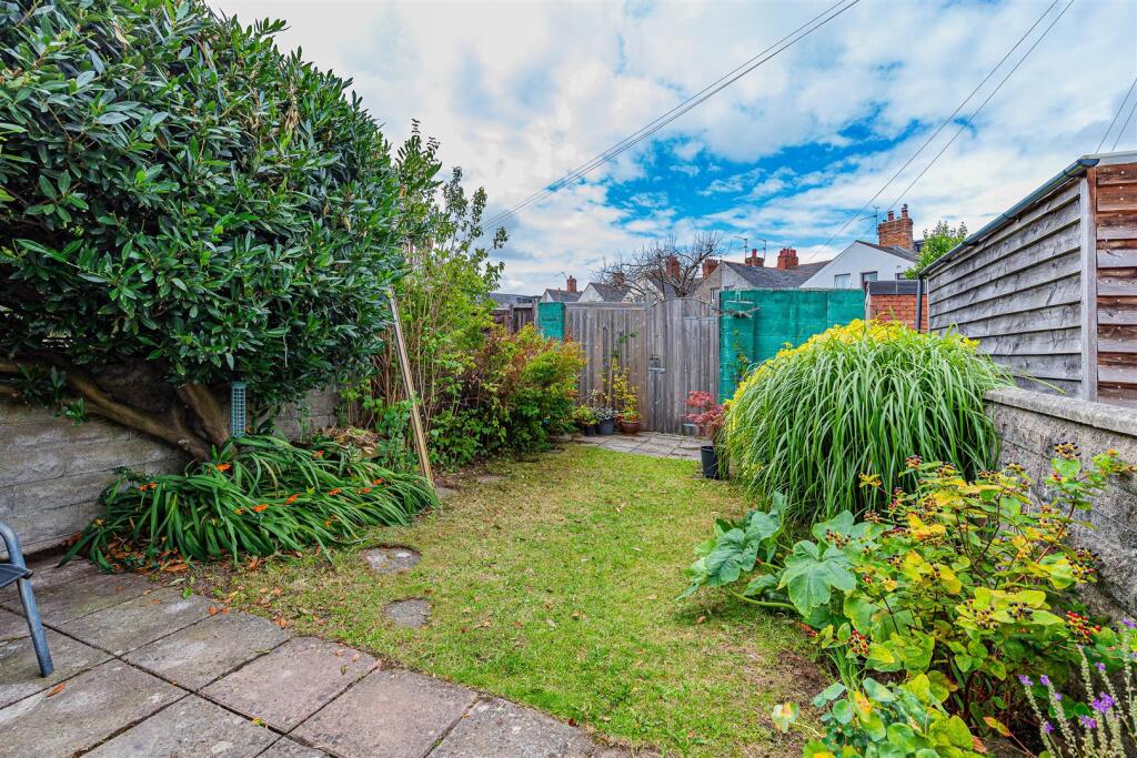 Edington Avenue 15-16.jpg