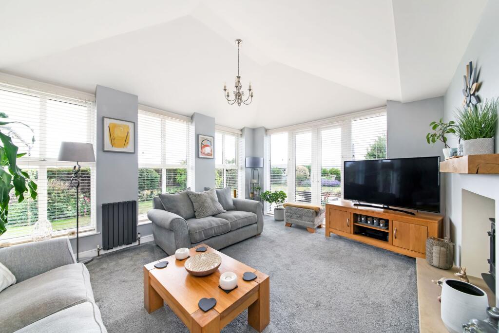 GARDEN ROOM