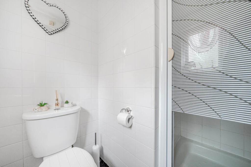 1376329-10-690c73...