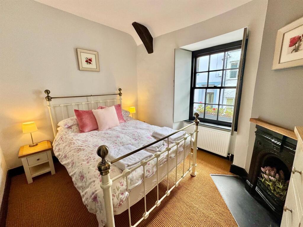 PHOTO-2025-10-11-10-18-39 (5).jpg