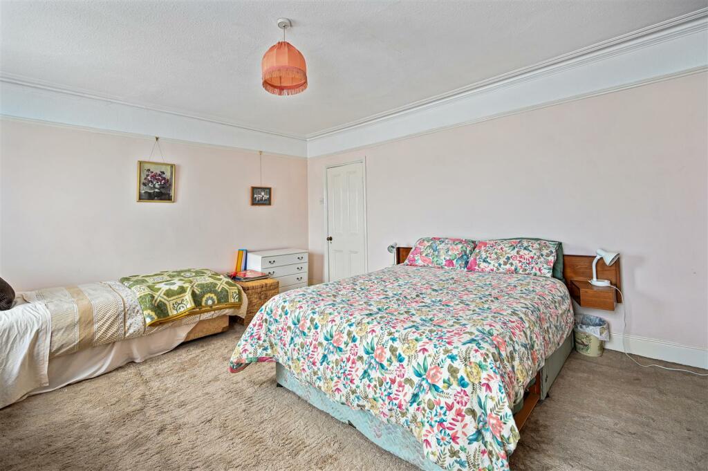 BCFB - 24 Brackenbury Gardens - Bedroom 4 B (4).JP