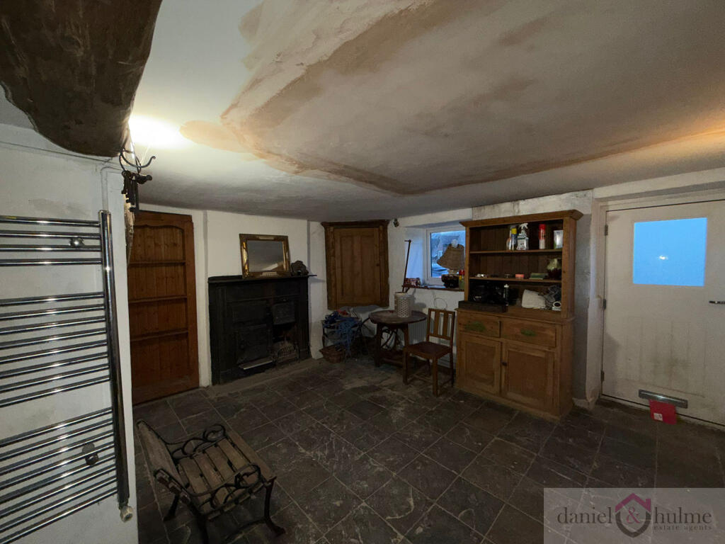 WhatsApp Image 2025-11-28 at 12.28.41 (2).jpeg