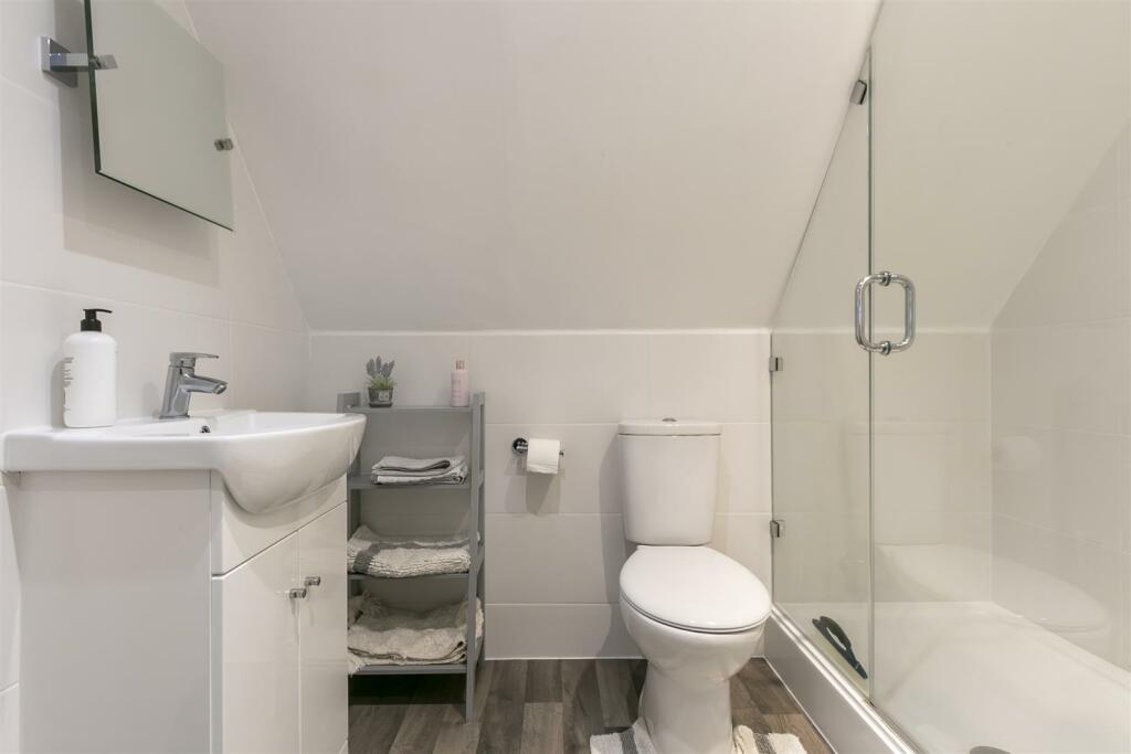 annexe shower.jpg